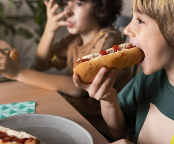 Cachorro-quente: confira 3 receitas (tradicional, vegetariano, gratinado) em 04/08/2021 Cachorro-quente: confira 3 receitas (tradicional, vegetariano, gratinado) em 04/08/2021